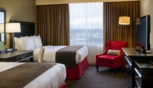 Room, 2 Queen Beds, Accessible (Roll-in Shower)