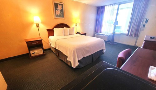 Standard Room, 1 Queen Bed, Smoking