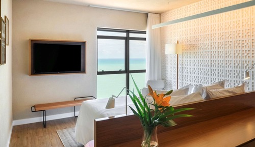 Deluxe Room, 1 Queen Bed