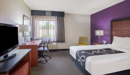 Deluxe Suite, 1 King Bed, Non Smoking