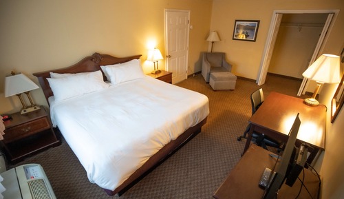 Standard Room, Multiple Beds, Refrigerator, Poolside