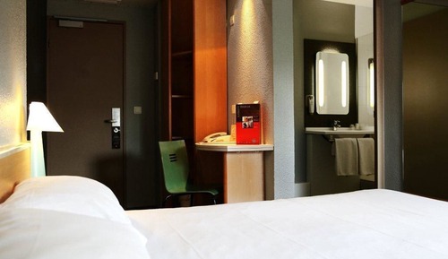 Standard Double Room, Multiple Beds