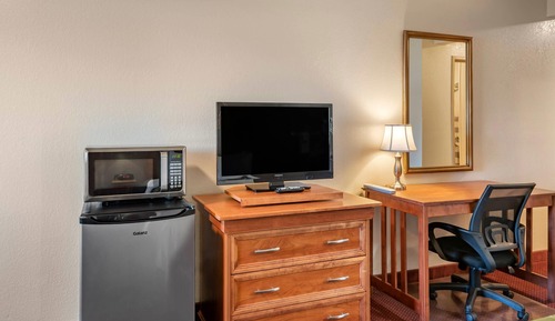 Room, 2 Queen Beds, Accessible, Non Smoking (Roll-In Shower)