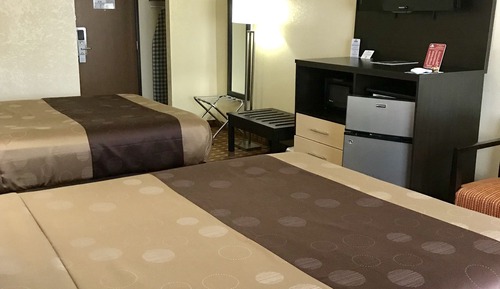 Standard Room, 2 Queen Beds, Non Smoking