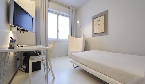 Deluxe Single Room