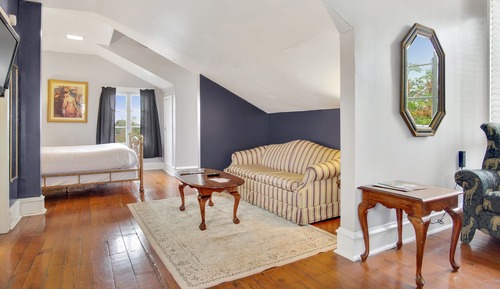 Suite, Multiple Beds