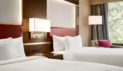 Deluxe Room, 2 Queen Beds, Non Smoking