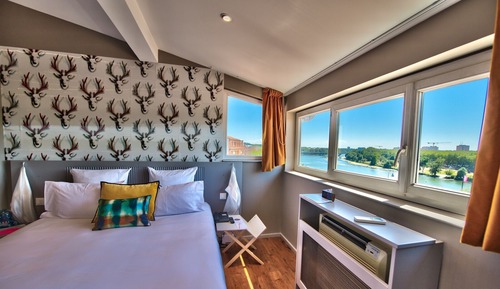 Panoramic Double Room, River View (Classic Room)