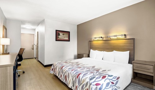 Deluxe Room, 1 King Bed, Accessible, Non Smoking