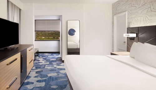 Suite, 1 King Bed, Accessible, Allergy Friendly (Hearing)