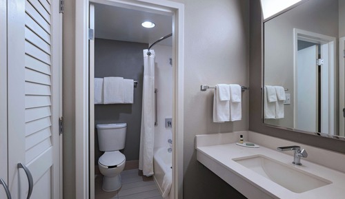Room, 2 Double Beds (Mobility Accessible, Tub)