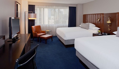 Room, 2 Queen Beds, Accessible, Bathtub
