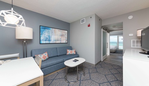 Room, 1 Queen Bed, Accessible, Ocean View (Roll-In Shower)