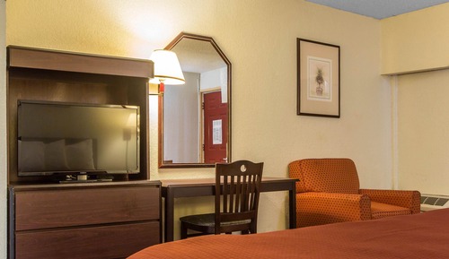 Standard Room, 1 King Bed, Smoking