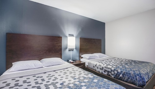 Room, 2 Queen Beds, Accessible, Non Smoking