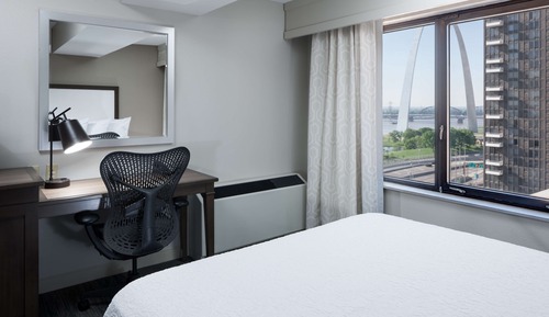 Room, 2 Queen Beds, Non Smoking (Arch View)