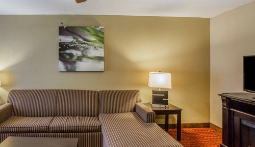 Suite, 1 King Bed, Non Smoking