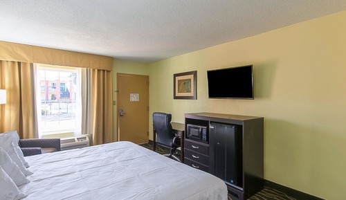 Standard Room, 1 King Bed, Non Smoking