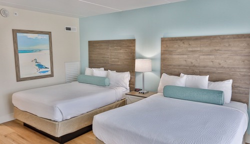 Suite, 2 Queen Beds, Pool View