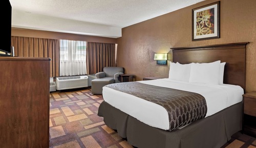 Standard Room, 1 Queen Bed, Smoking