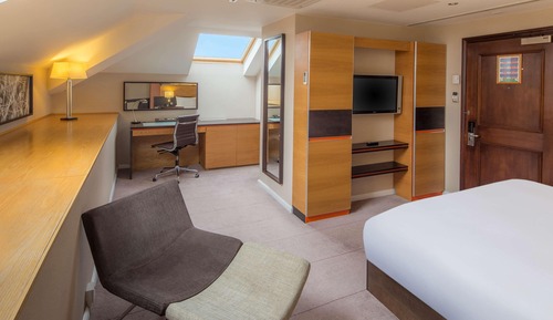 Deluxe Room, 1 King Bed