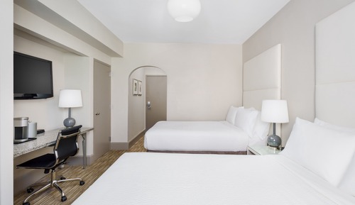 Standard Room, 2 Double Beds, Accessible Bathtub (Mobility)