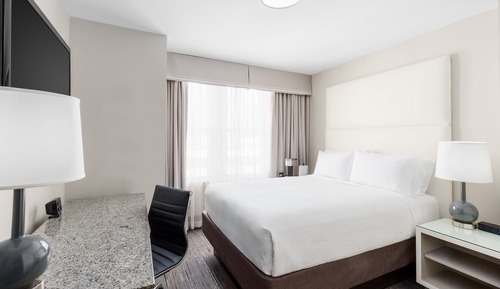 Standard Room, 1 Queen Bed