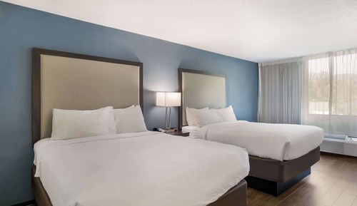 Standard Room, 2 Queen Beds, Non Smoking