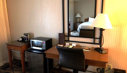 1 King Bed - City View NS