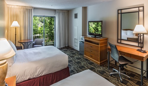 Room, 2 Queen Beds (River Side)