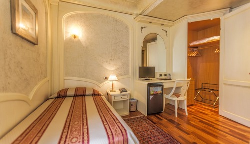 Single Room