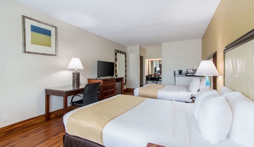 Standard Room, 2 Queen Beds, Non Smoking