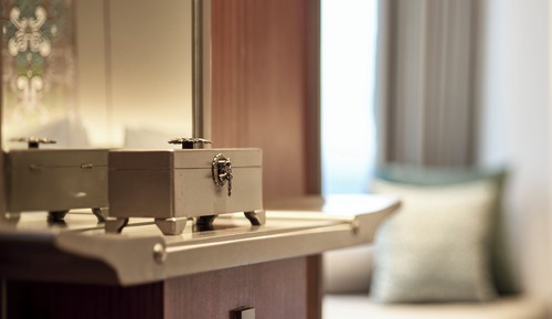 Room, 2 Twin Beds, City View
