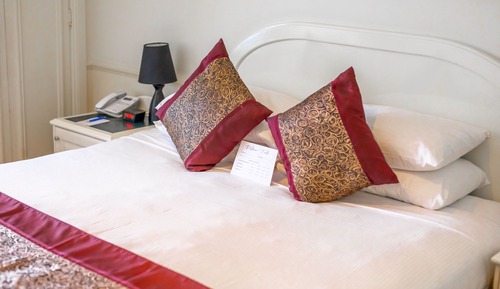 Standard Queen Room
