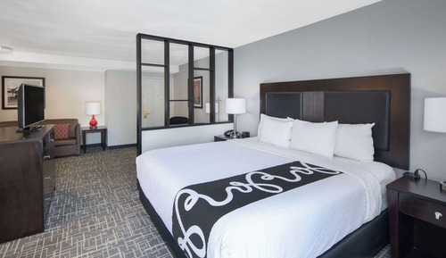 Executive Room, 1 King Bed, Non Smoking