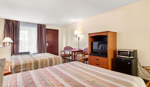 Room, 2 Queen Beds, Accessible, Non Smoking