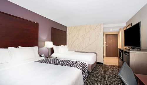Room, 2 Queen Beds, Accessible, Non Smoking (Mobility)