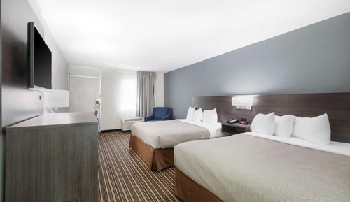 Standard Room, 2 Queen Beds, Roll-in Shower, Non Smoking