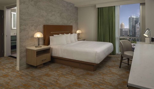 Room, 1 King Bed, Corner