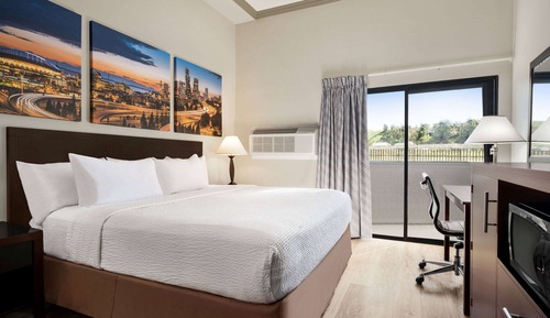 Room, 1 King Bed, Accessible, Non Smoking