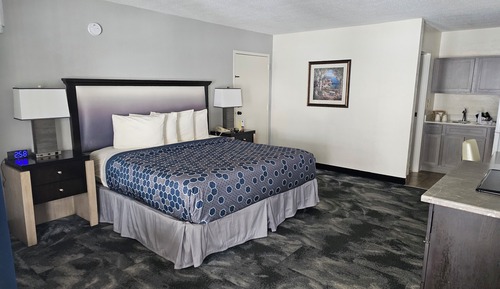 Deluxe Room, 1 King Bed, Non Smoking