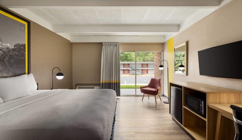 Room, 1 King Bed, Non Smoking