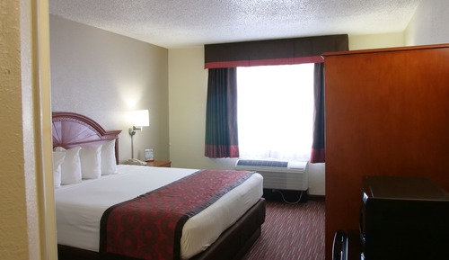 Deluxe Studio Suite, 1 King Bed, Non Smoking