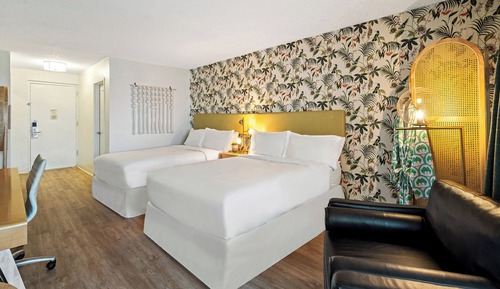Deluxe Bayfront Double with Balcony