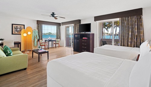 Jr Suite Bay View Double with Balcony
