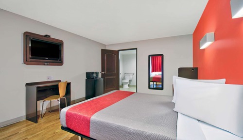 Standard Room, 1 King Bed, Smoking
