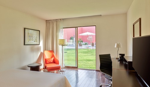 Superior Room, 1 King Bed