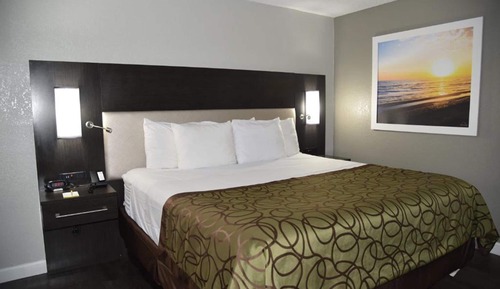 Standard Room, 1 King Bed, Smoking
