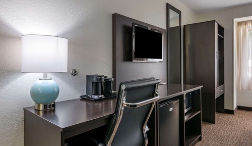 Room, 2 Queen Beds, Accessible, Non Smoking (Accessible Tub)