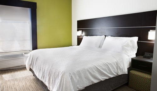 Standard Room, 1 King Bed, Accessible